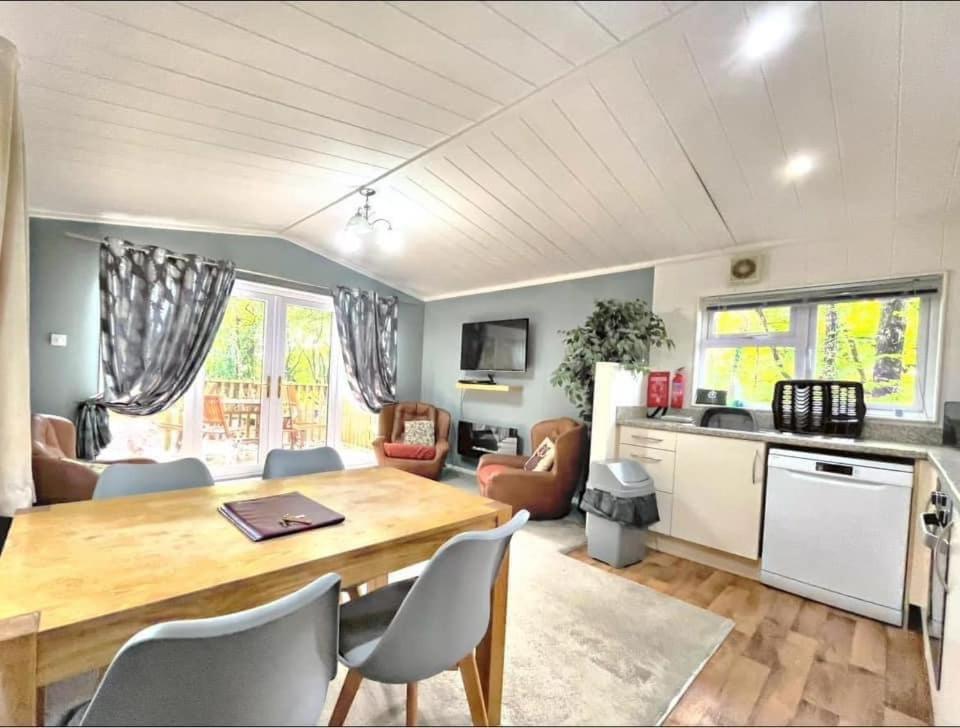 Woodland View -Hot Tub-Tenby-Carmarthen-圣克莱尔斯 外观 照片